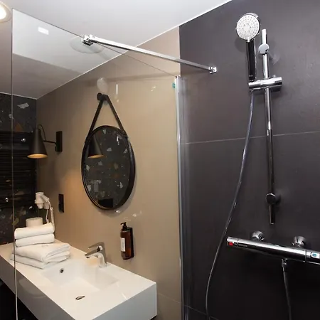 Biala Perla 624- Czarna Gora * 시에나