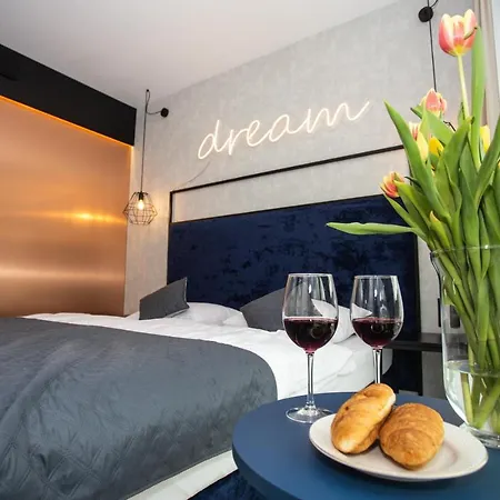 Biala Perla 624- Czarna Gora 시에나